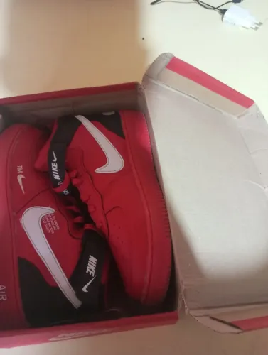 Tênis Nike Air masculino vermelho