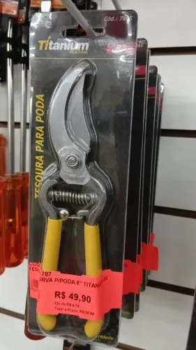 Tesoura para poda 8"  Titanium - a vista apenas R$ 49,90