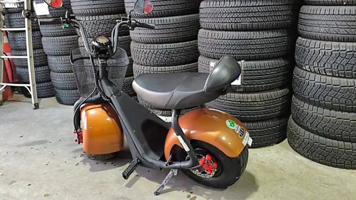 Scooter eletrica Tuy 2 lugar