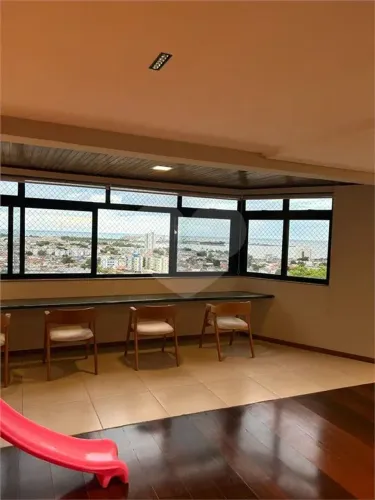 Apartamento com 4 quartos à venda em Farol - AL