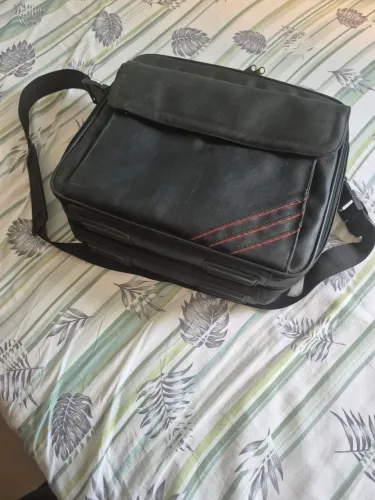 Bolsa para viagem com 4 compartimentos