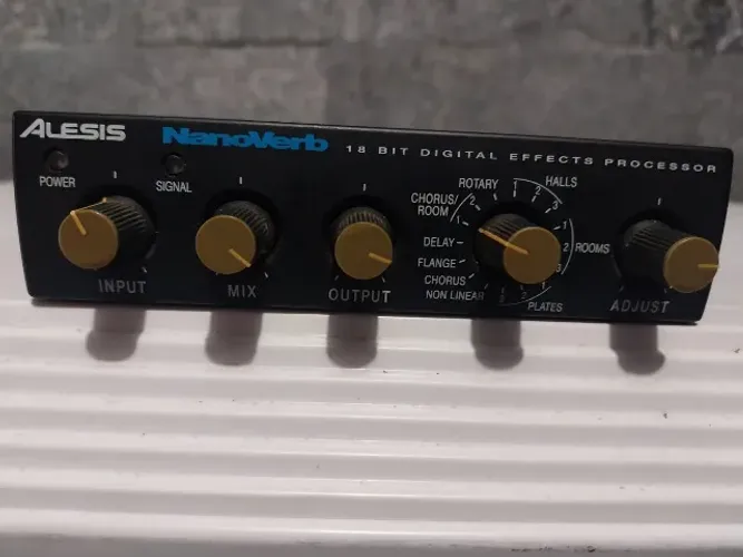 PROCESSADOR VOCAL NANOVERB ALESIS