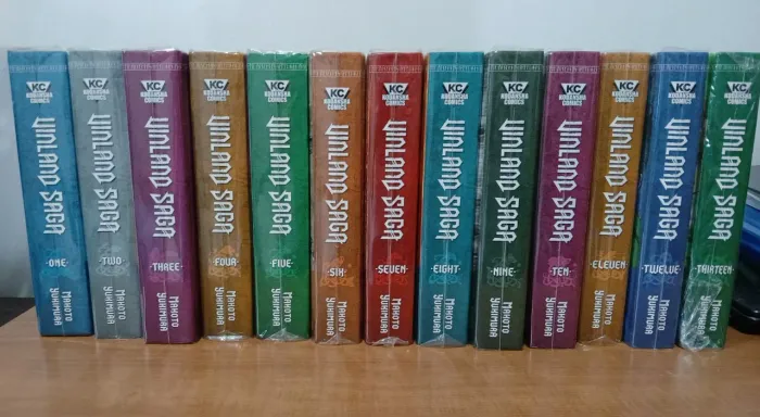 Coleção Vinland Saga Mangás (em inglês e capa dura)