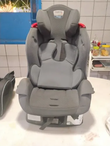 Cadeira de Carro Burigotto Matrix Evolution e Assento Cosco
