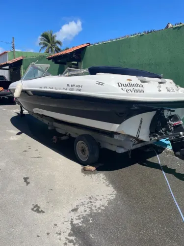 LANCHA BAYLINER 21pes!