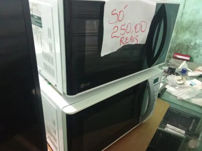 Microondas LG semi novo