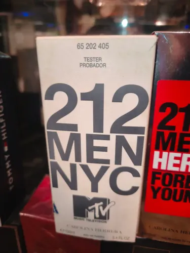 Perfume 212 Men NYC
