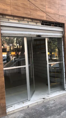Loja comercial, piso térreo 15m2 + mezanino 5m2, Av Juracy Magalhães Júnior. Rio vermelho
