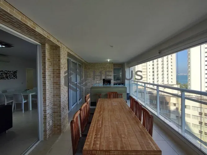 Apartamento com varanda gourmet vista mar e lazer na Praia da Enseada, Guarujá