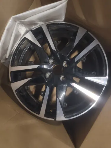 Roda Peugeot 2008 e-2008 elétrico aro 18 original avulsa