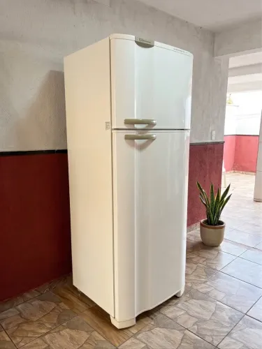 Geladeira Electrolux DC49A 462L