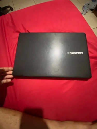Notebook Samsung Core i7 7ª Gen / 8GB RAM / SSD 240GB - Rápido e Conservado