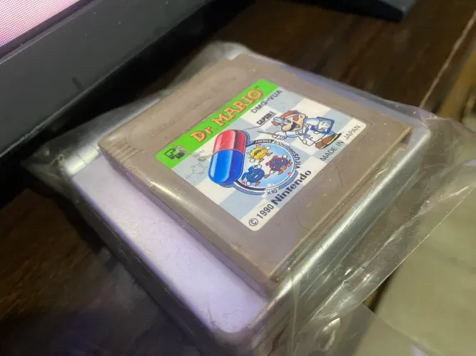 Doctor Mario game boy Color + carcaça game boy advance (originais)