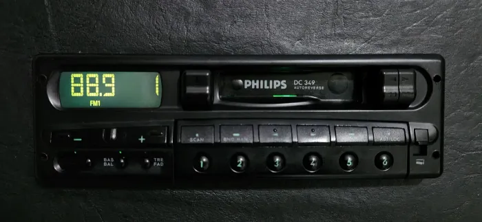 Rádio Philips DC349