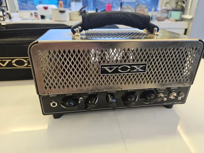 Cabeçote Amplificador guitarra Vox Valvulado 15w Night Train