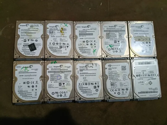 Vendo Lote com 10 HDs de notebook 2.5" SATA 500GB 9 HDs Seagate e 1 Samsung