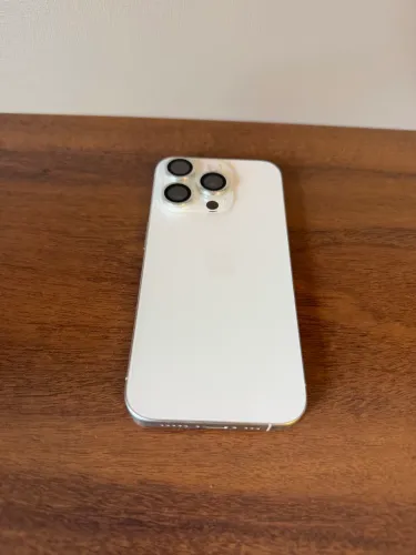 iPhone 15 pro 1TB usado