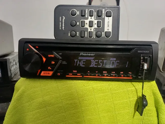 Pioneer Deh S1080UB ( COM BLUETOOTH NO AUXILIAR)