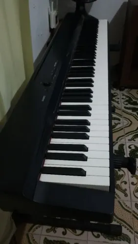 Piano digital Privia Px 160.
