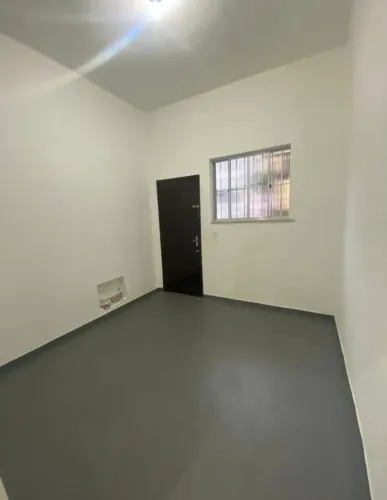 Locação Casa 01 Quarto, Sala etc.... Próximo a FAETEC e a Igreja de São Jorge