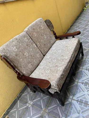 Sofás Coloniais em Madeira Maciça (2 e 3 Lugares) - O Charme para sua Chácara ou sitio