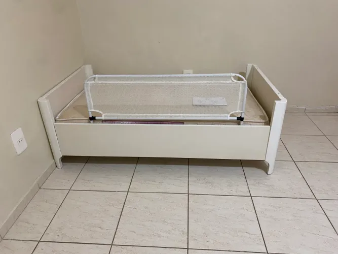 Vendo cama infantil .