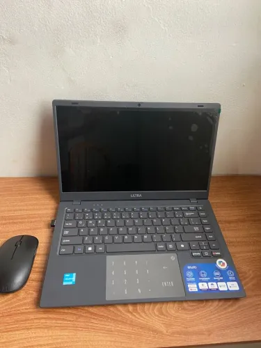 Ideal para estudos e trabalhos, sua versatilidade ajuda muito no dia a dia.
