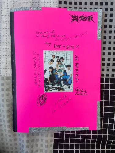 Álbum RockStar do StrayKids