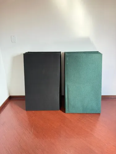 Kit com 8 Painéis Acústicos de Lã de Rocha 100x60x5cm - Excelente Estado