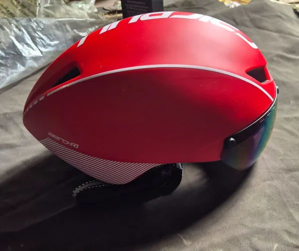 Capacete de bike aero