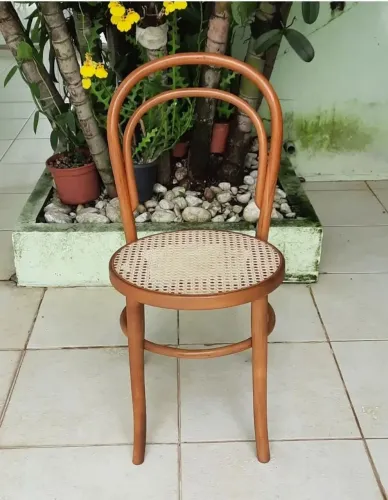 Rara e Bela Cadeira Thonet