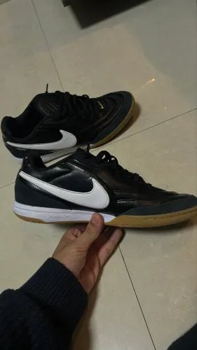 Chuteira Futsal Nike Tiempo Street Gato
