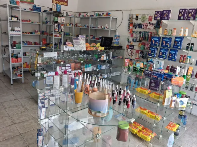 Farmácia a venda 