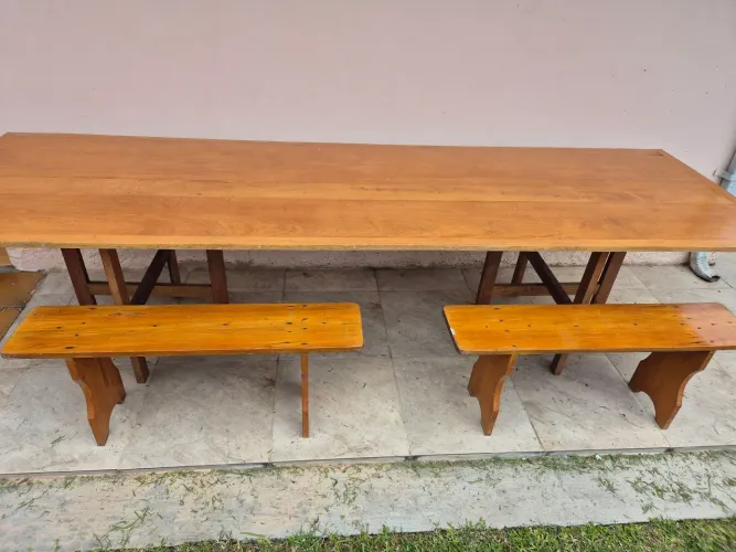 Mesa de madeira grande