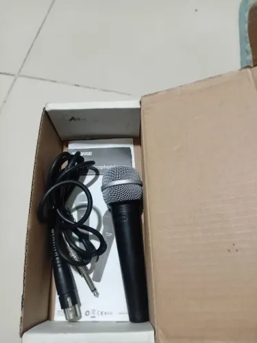 Microfone SHURE SV100C