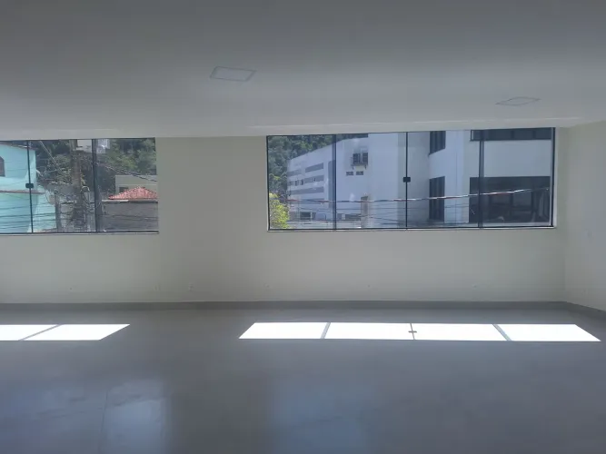  Alugo Sala comercial no centro de marechal Floriano 