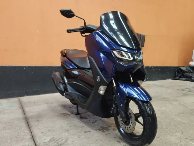 Nmax 21/22 2° dona 16.000 km