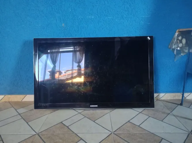 TV SAMSUNG 46 POLEGADAS COM DEFEITO