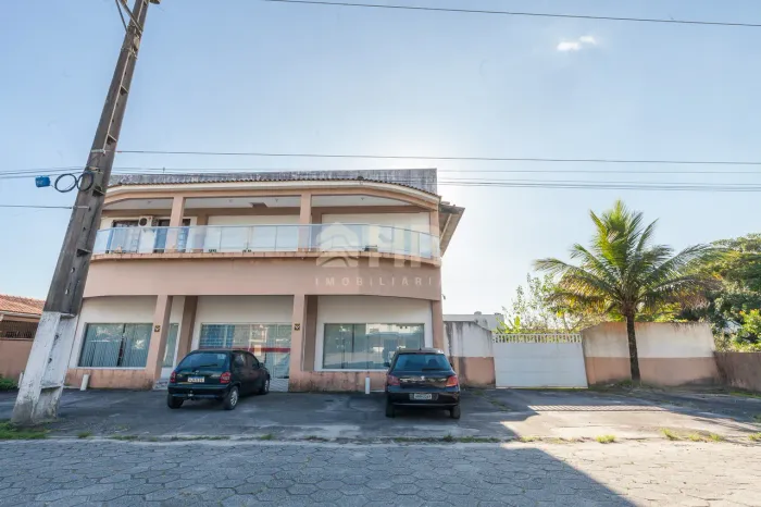 Barracão Comercial com 486,00m² Gaivotas Matinhos