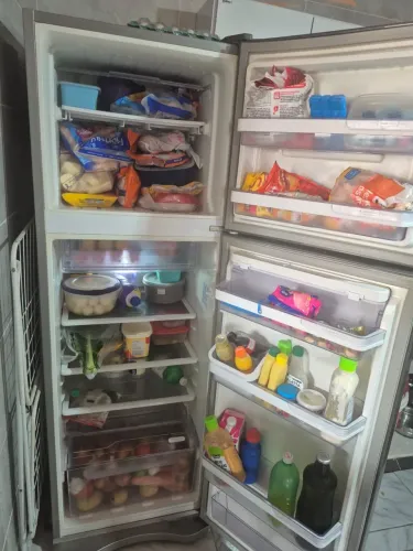 Vendo geladeira Eletrolux