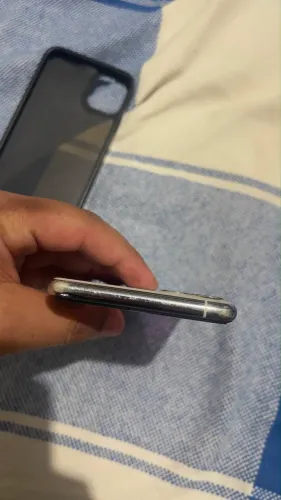 Troco um iPhone 11 Pro Max todo original,256gb