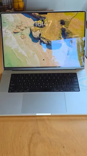 Macbook Pro M1 16' 16GB Ram 480GB SSD