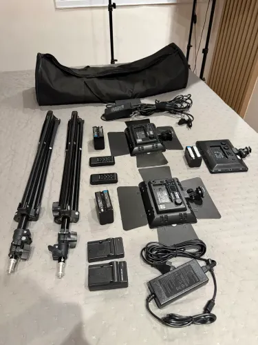 Iluminador Yongnuo Led Yn300iii Com Fonte + Tripé + Bateria
