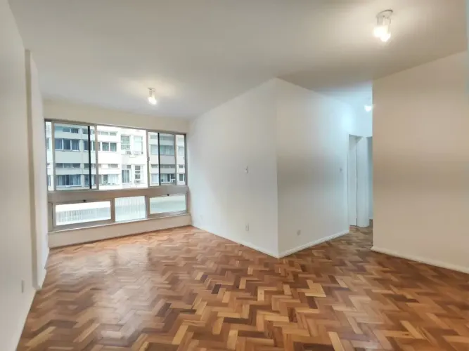 APARTAMENTO à venda 2 QUARTOS, 80m² NO BAIRRO DE COPACABANA