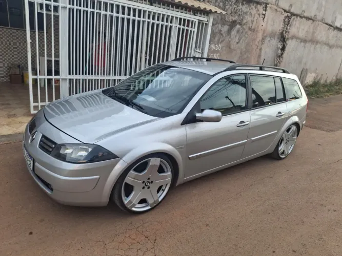 Renault Megane Grand Tour Dynam. Hi-flex 1.6 16V 2012