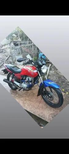 Vendo esa moto ser quiser transferir da pra transferir ela ta legalizada tudo ok