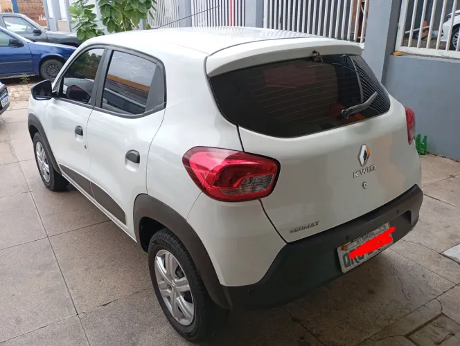 Vendo Kwid Zen 2020 Novinho
