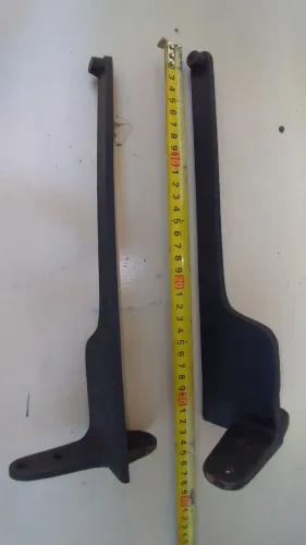 Suporte para lavatórios ou prateleiras.