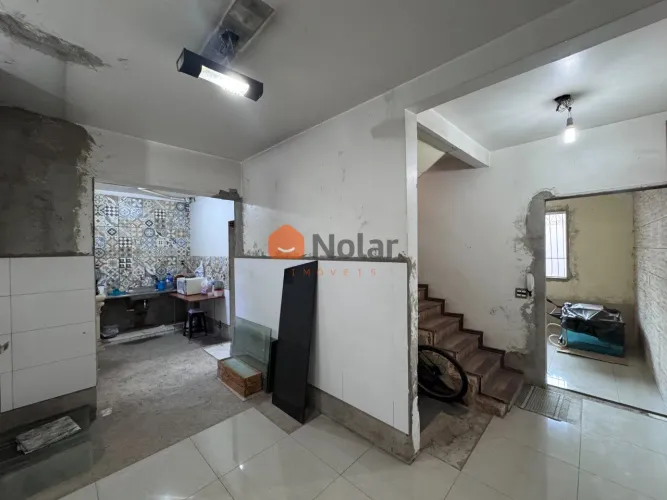 Casa Triplex á venda De 3 quartos, suíte e 2 vagas no bairro Santa Cruz em Belo Horizonte