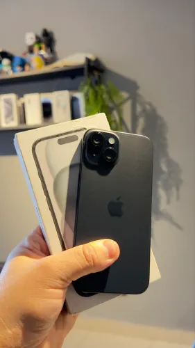 iPhone 15 128GB
